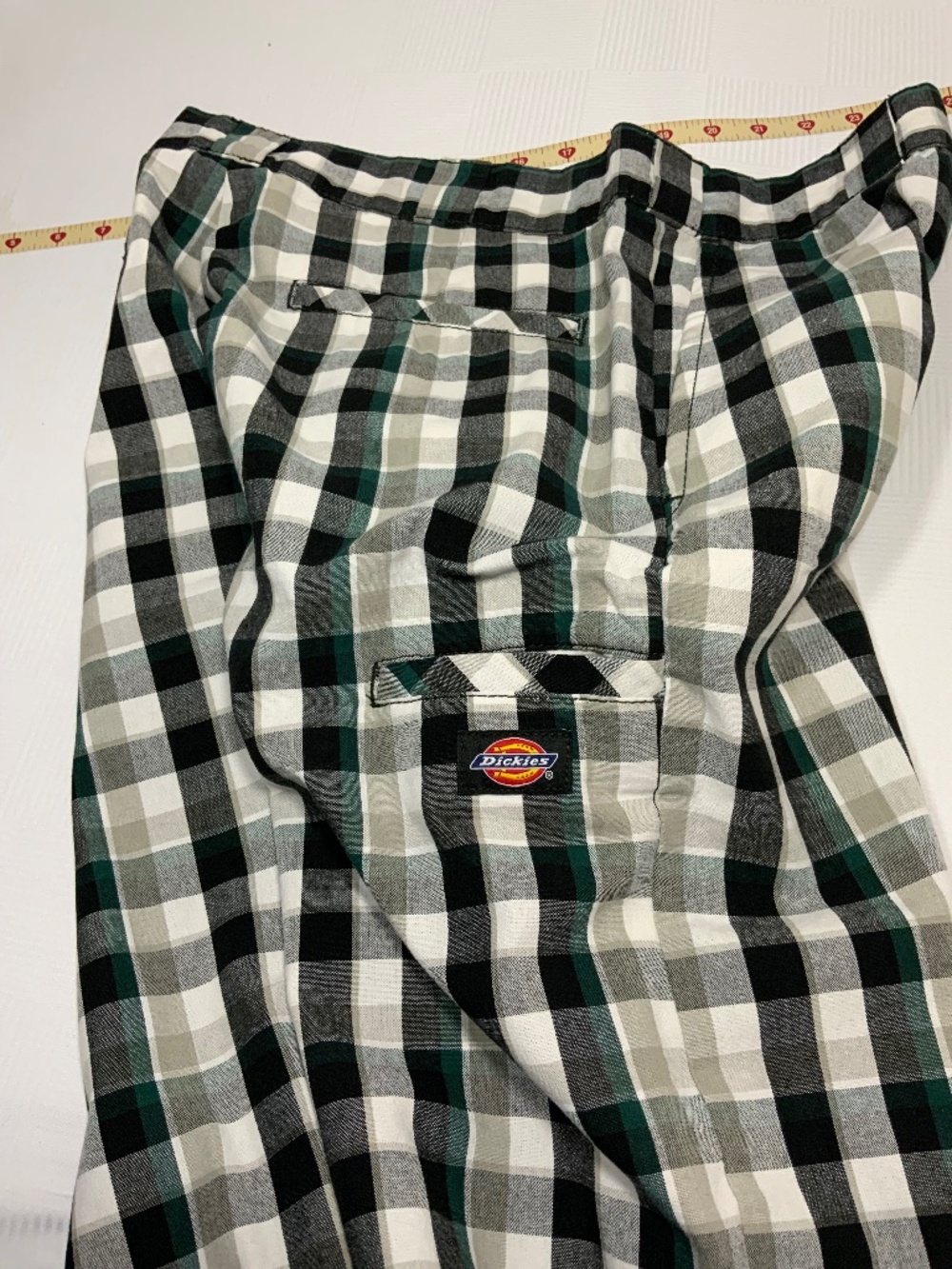 2 Each Dickie's Regular Fit Plaid Shorts - Picture 9 of 15